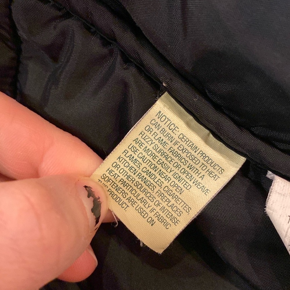L.L Bean Women’s black jacket misses size xs - Picture 11 of 16